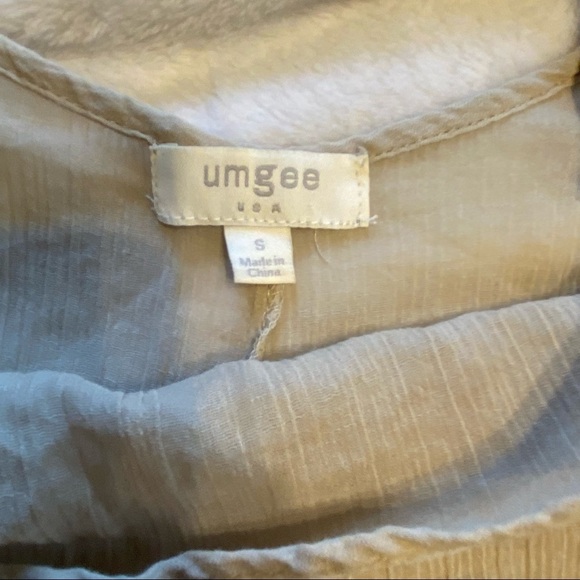 Umgee cold shoulder top - Picture 3 of 4